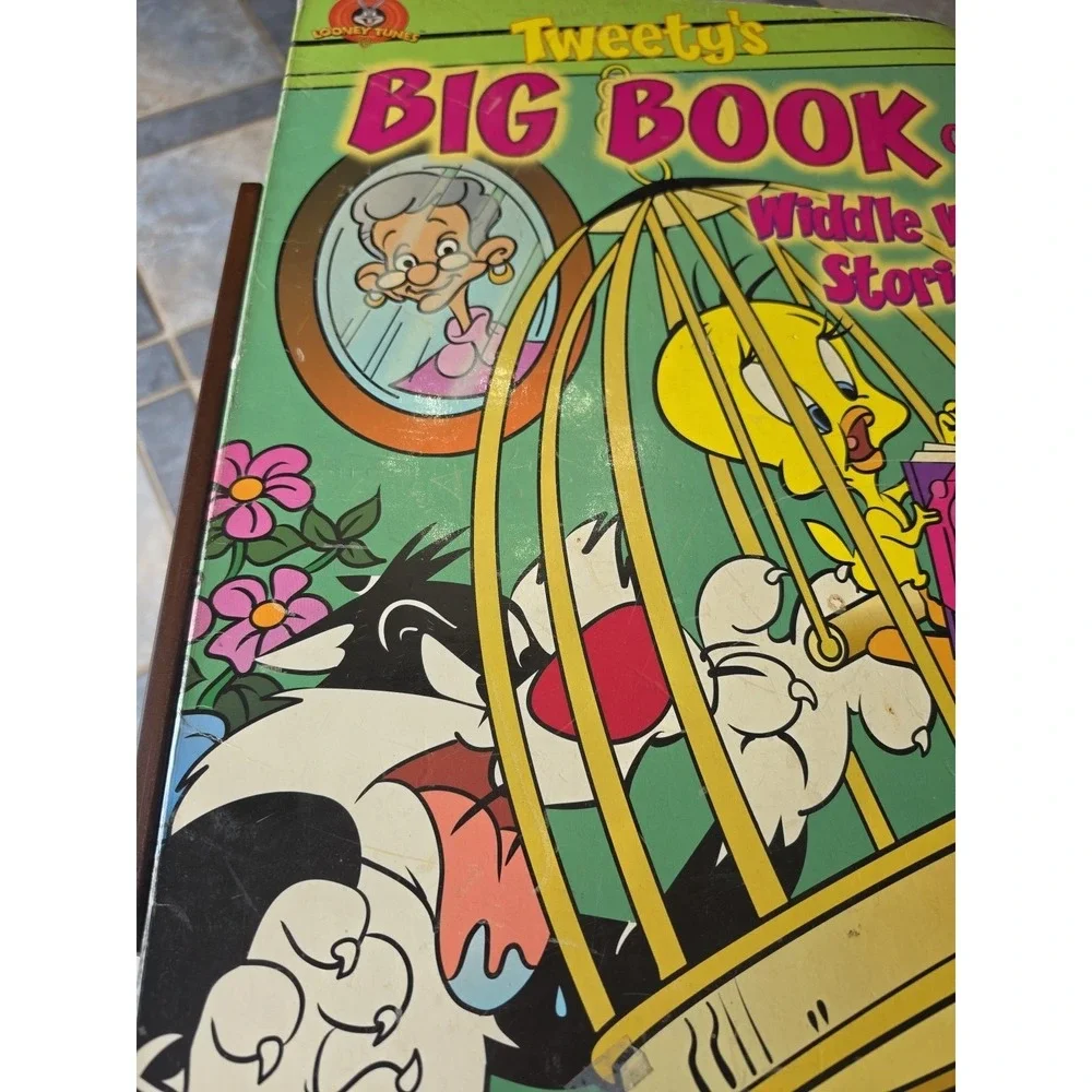 Tweety's Big Book Of Widdle Wuv Stories Bird Sylvester Looney Tunes Pepe Pew L1